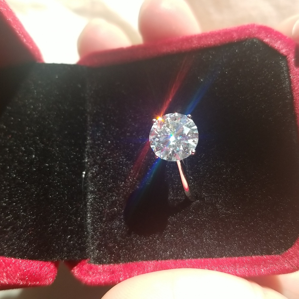 3.5ct moissnate ring with 925 silver
